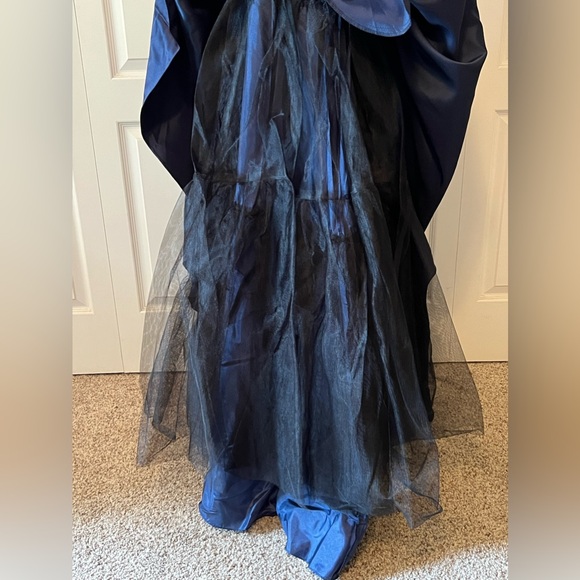 Betsy & Adam evening gown - Picture 3 of 7